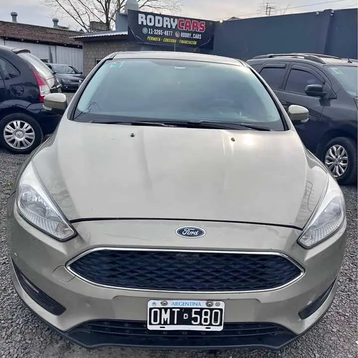 Ford Focus 2015 1.6 sigma