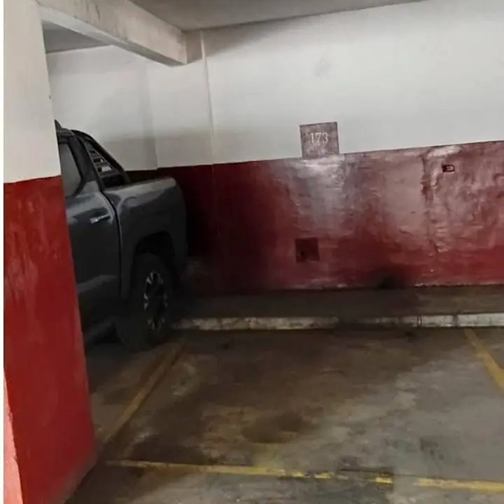 VENTA/Cochera venta / garage en edificio / fija y cubierta / Peña 2627, CABA / u$s 16.000
