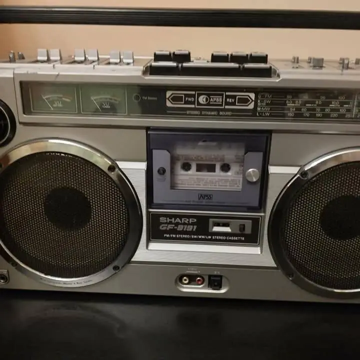 Radiograbador sharp 9191