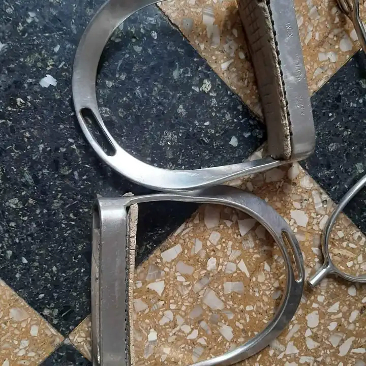 Estribos y espuelas