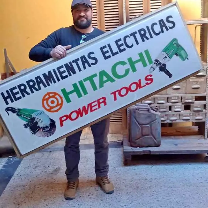 Antiguo Cartel luminoso Hitachi