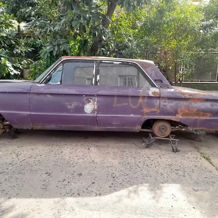 Vendo ford falcon