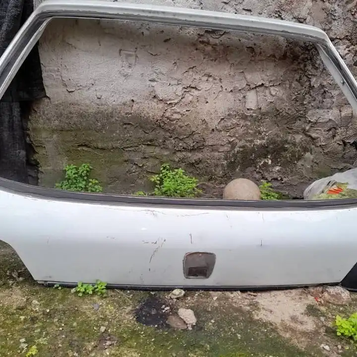 Portón trasero peugeot 306
