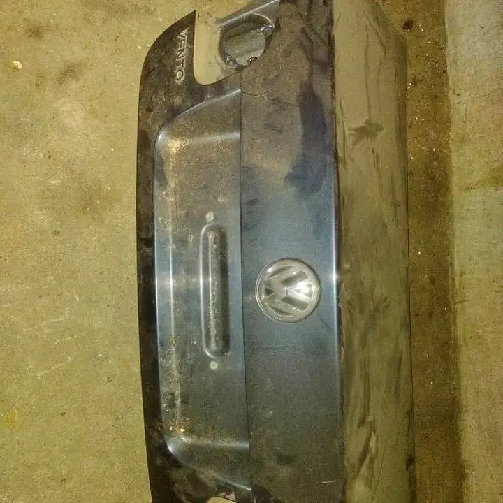 Tapa baúl vw vento