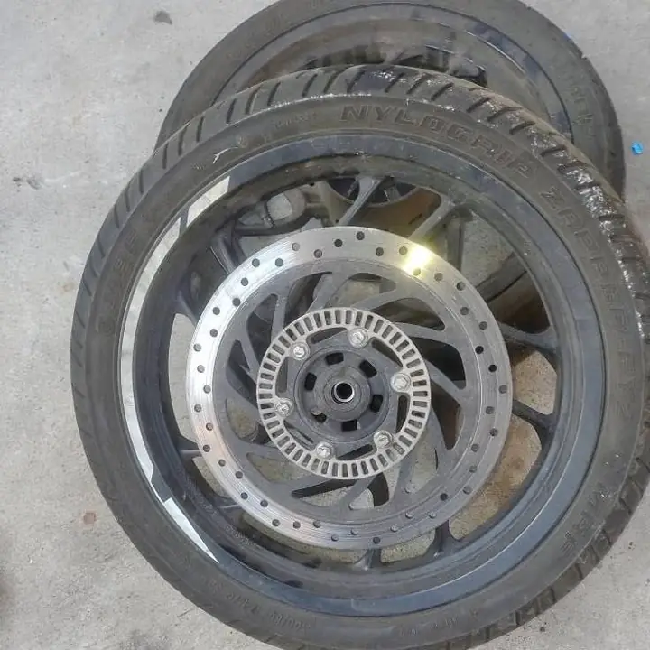 Ruedas de moto r17