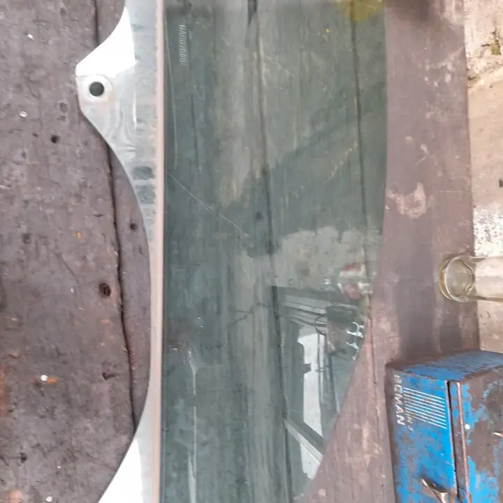 Vidrio derecho de puerta audi a3