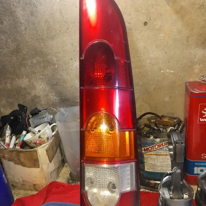 Faro trasero reno kangu