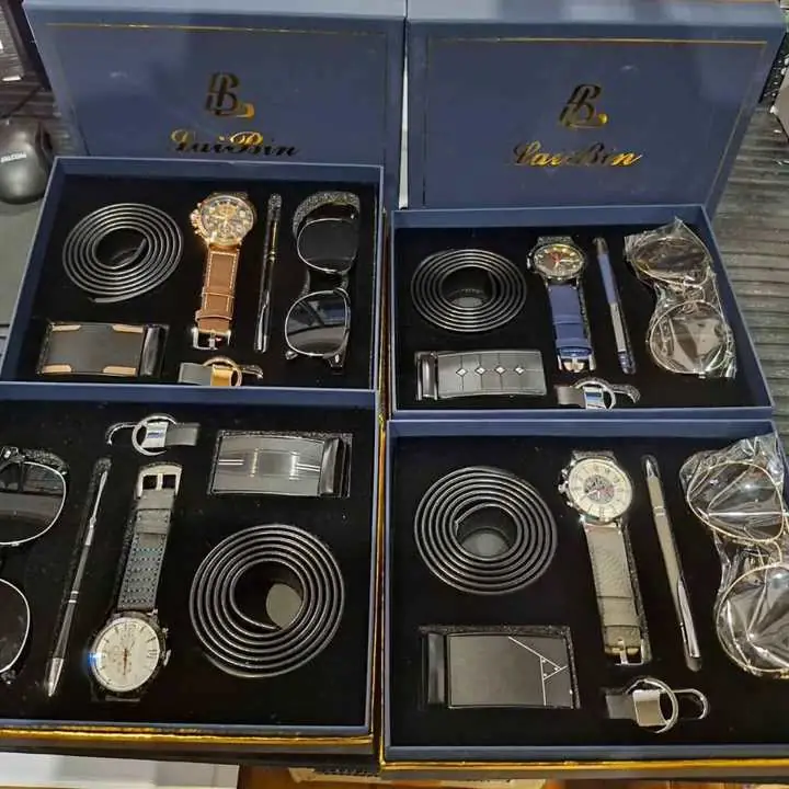 Combo reloj, cinturon lentes, lapicera,llavero $28,000