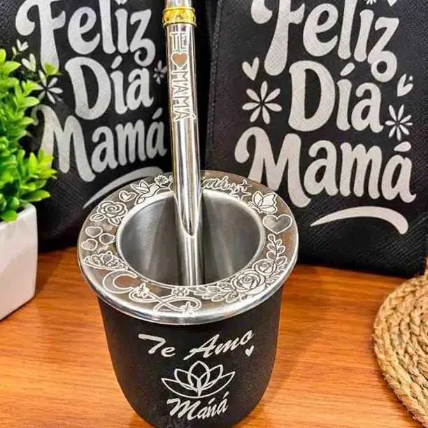 $13,000 Mate mas bombilla y bolsita, Grabado Dia de la Madre