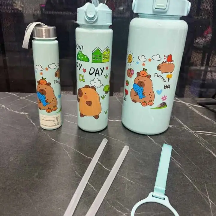 Set D botellas 3 en 1 CAPYBARA.$13.500. envio atu domicilio!merlo