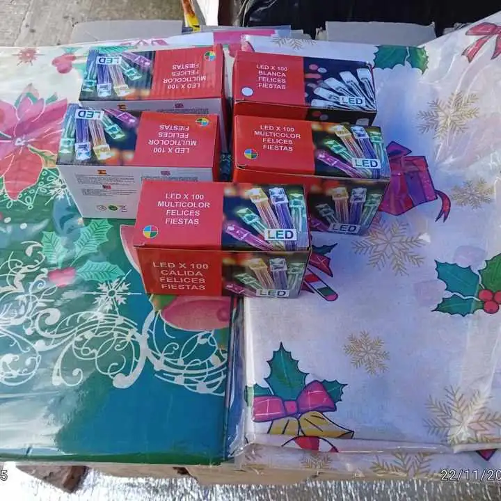 Promo navideño, 1MANTEL Microfibra 2 m x 1,20 MAS 1 LUZ D COLOR , $10,000