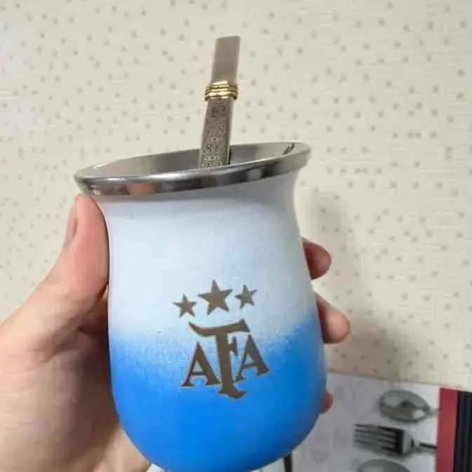 Mate grabado con bombilla $12,000 Merlo