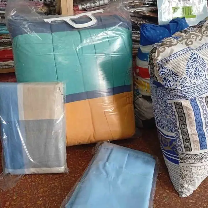 Acolchado sábanas cortinas almohadones