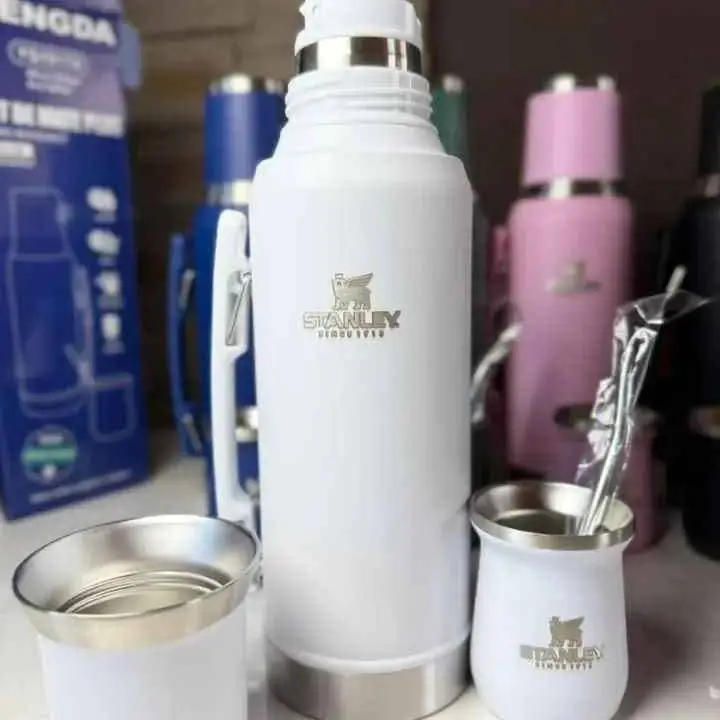 Nuevo set de mate plus Termo system Acero inoxidable 1.2 litros Frente y base grabados más