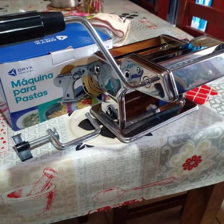 Maquina para pastas $36,000.ENVIOS zona oeste