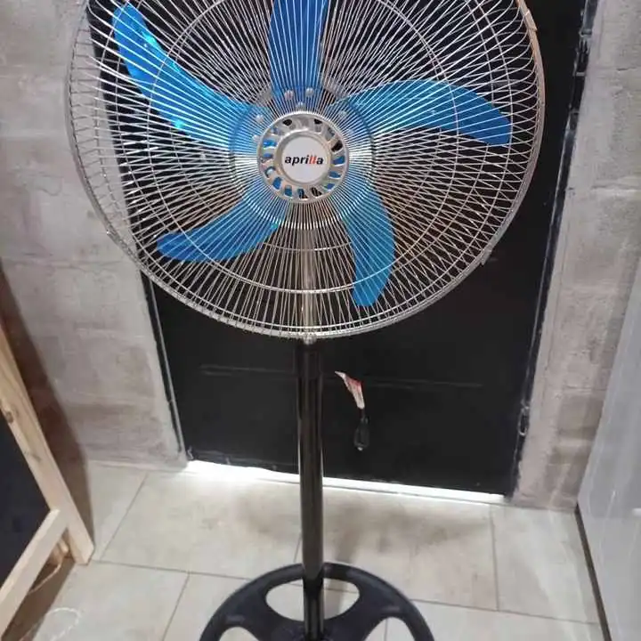 Ventiladores aprilla aspas metálicas $39,999