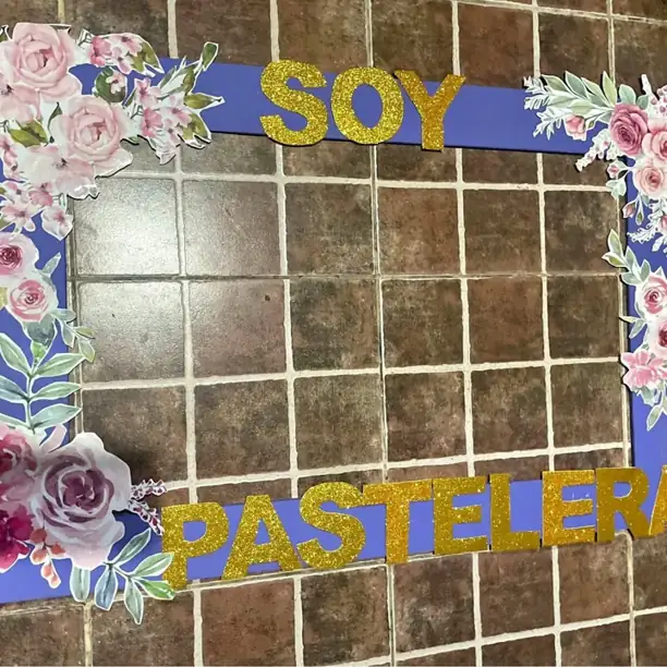 Cuadro selfie + cartelitos