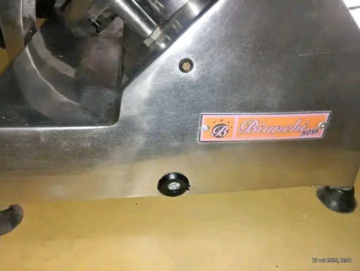 Maquina de cortar fiambre