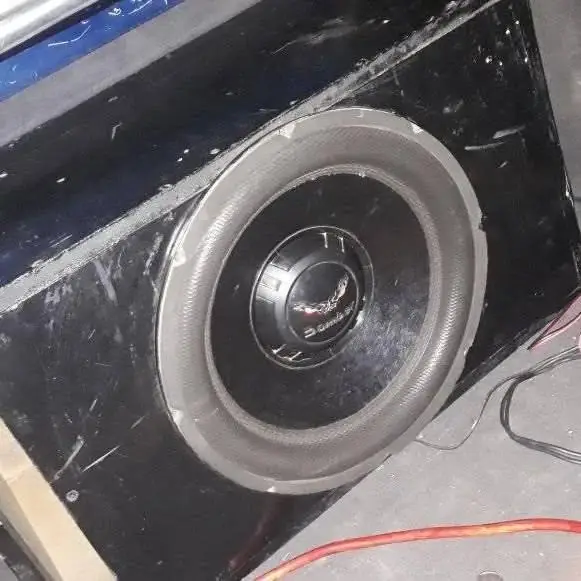 Vendo o permuto por moto. audiocar