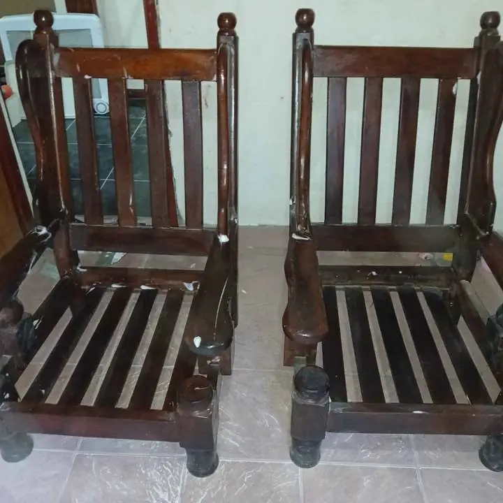 Vendo 2 sillones de algarrobo buen estado
