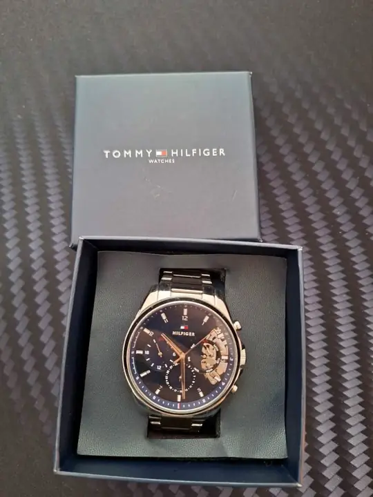 Reloj Tommy Hilfiger sistema mecanizado