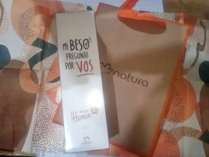 Perfume natura, nuevo con bolsita y papel de regalo