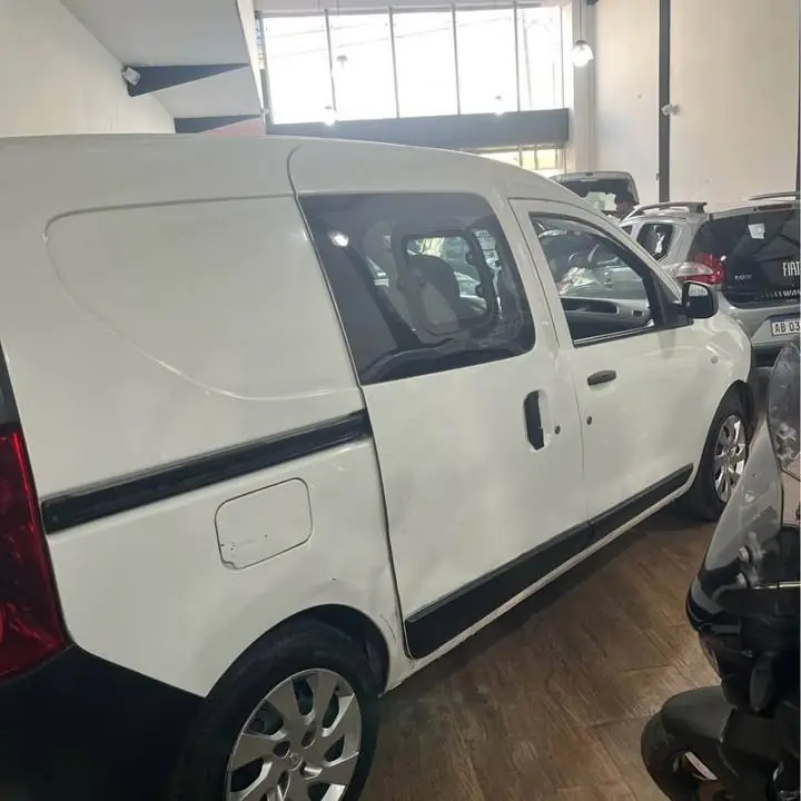 Renault kangoo 1.6 SCE(año 2019) GNC vendo o permuto ¡leer descripción!