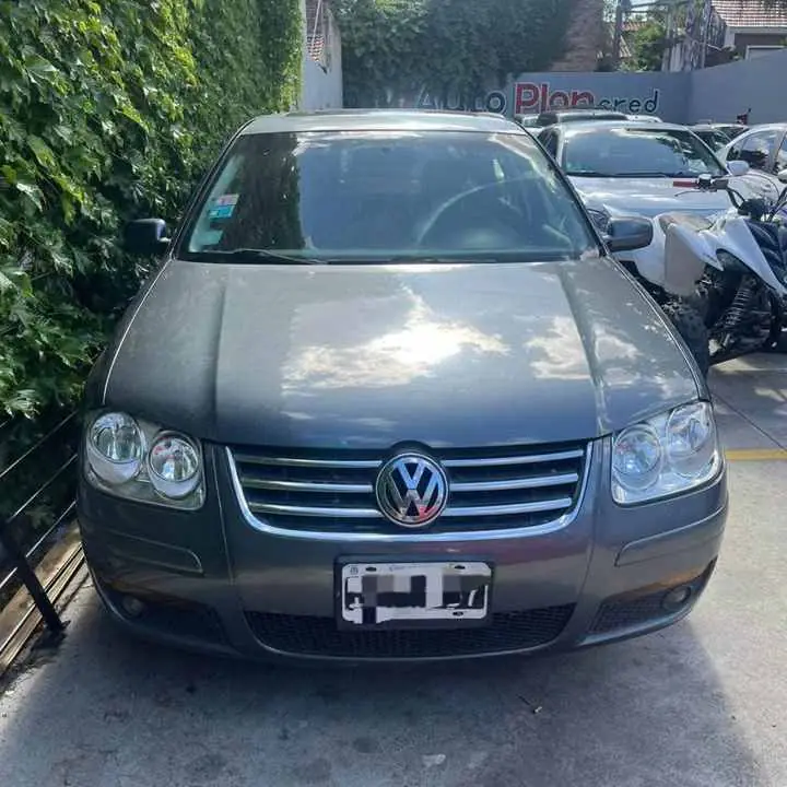 BORA 2.0 TRENDLINE (año 2010) vendo o permuto