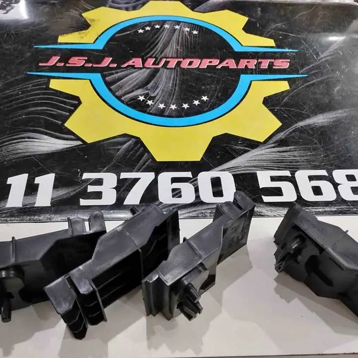 Soporte paragolpe delantero Corsa 10000 c/u