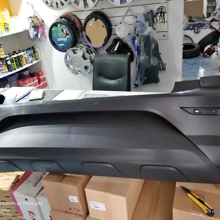 Paragolpe trasero Volkswagen polo track 2023 al 2026 con spoiler