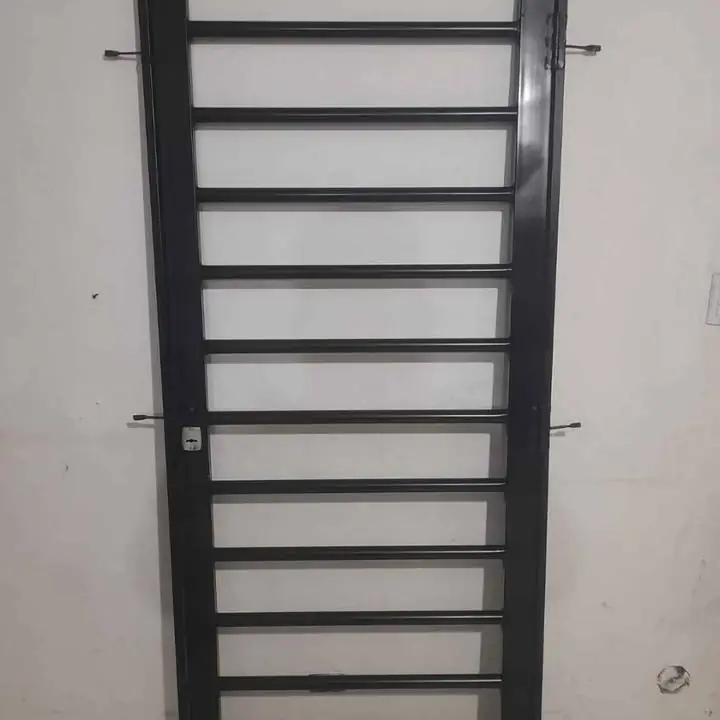 Puerta reja reforzada $ 130,000