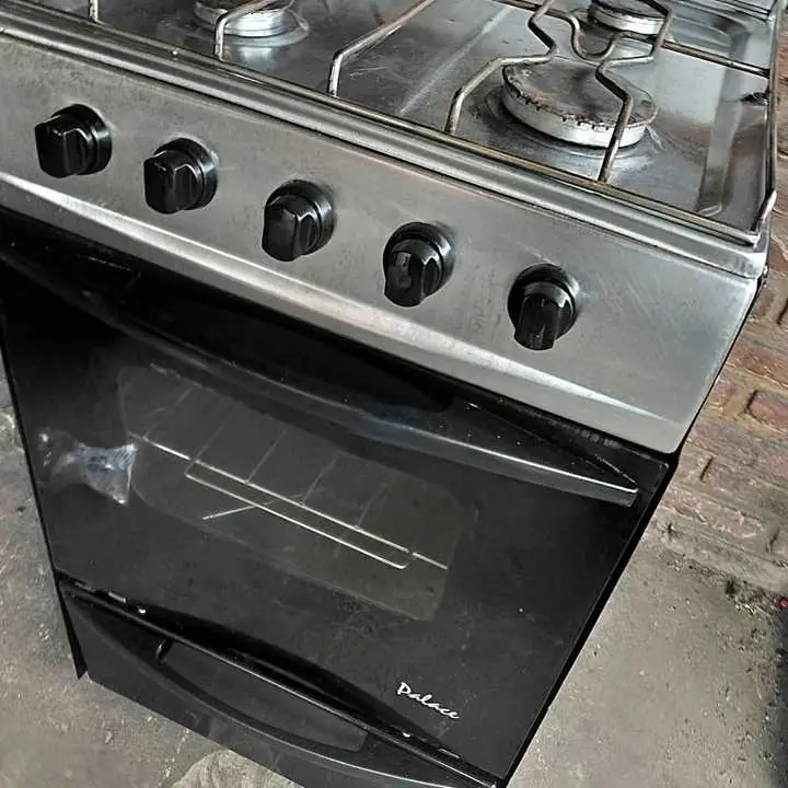Cocina lista para usar andan las hornallas y el horno perfecto hago envíos