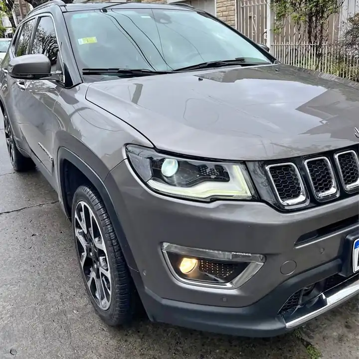 Compass limited 2.4 AT9 awd la más full de la línea! 66.000Km titular!