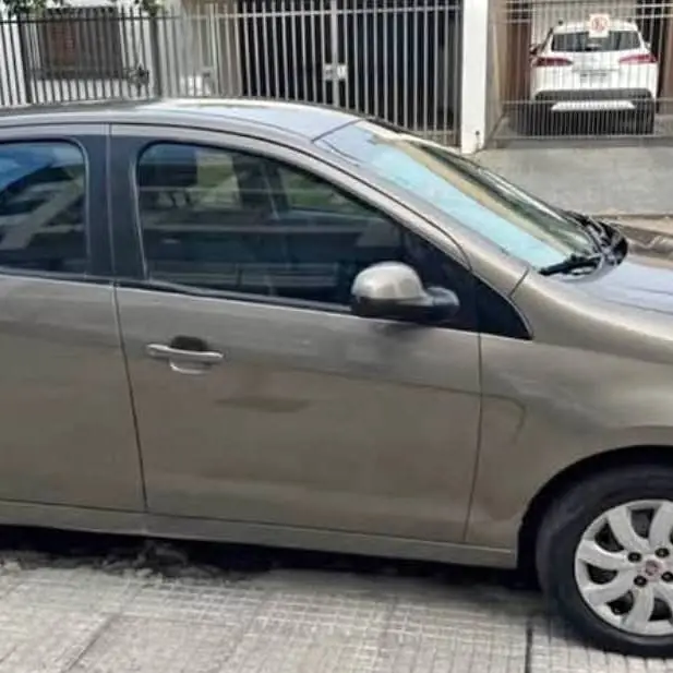Fiat palio attractive 5P 1.4 8V con equipo GNC AÑO 2013 mecánica muy buena! Tomo moto baja cilindr