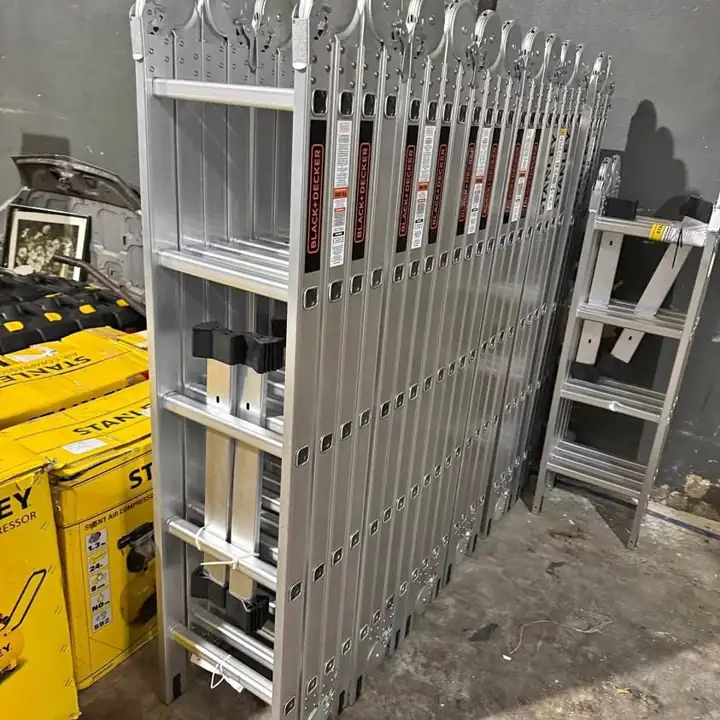 Línea outlet escaleras Stanley articuladas aluminio 4x3, 4x4, 4x5,TAMBIÉN dialectrica