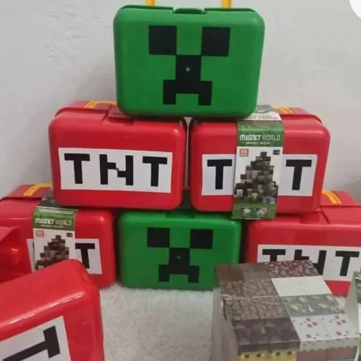 Caja TNT minecraft 96 piezas + 2 personajes
