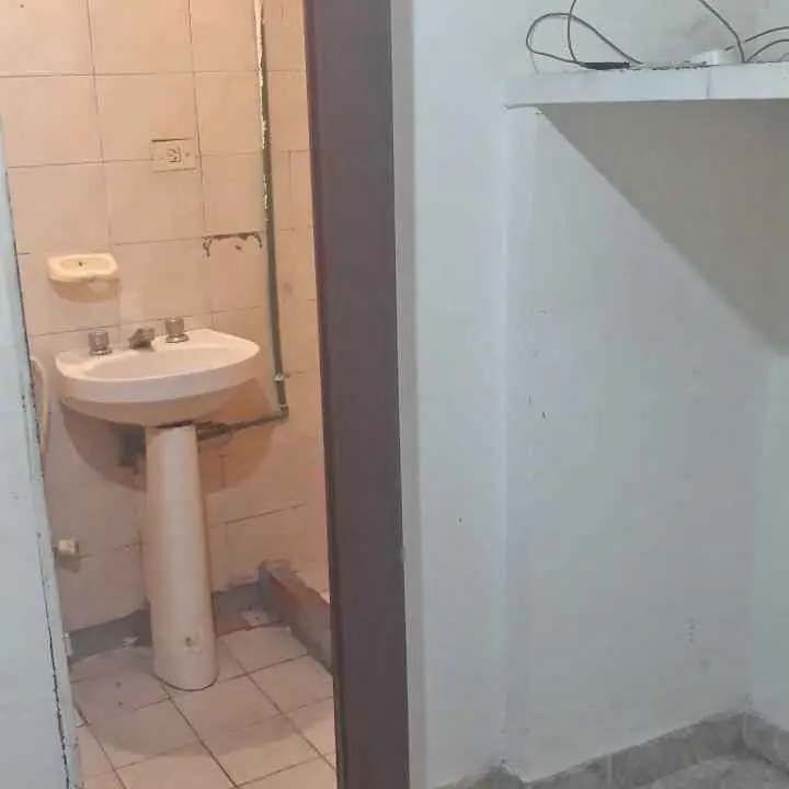 Monoambiente chico a 3 cuadras de la estación Ciudadela sin garantia