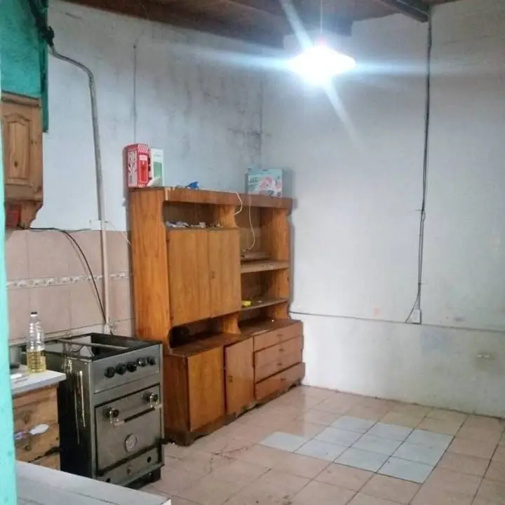 P,h. de 2 ambientes a 3 cuadras de Estación Ciudadela lado sur)