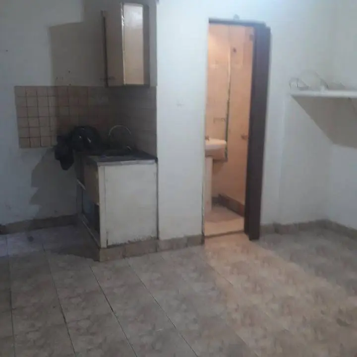 2 Monoambientes a 3 cuadras de la estación de Ciudadela