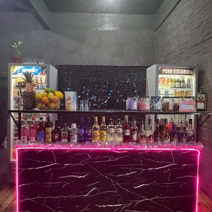 Remato barra de tragos o mostrador para local, casa, quinta, etc!