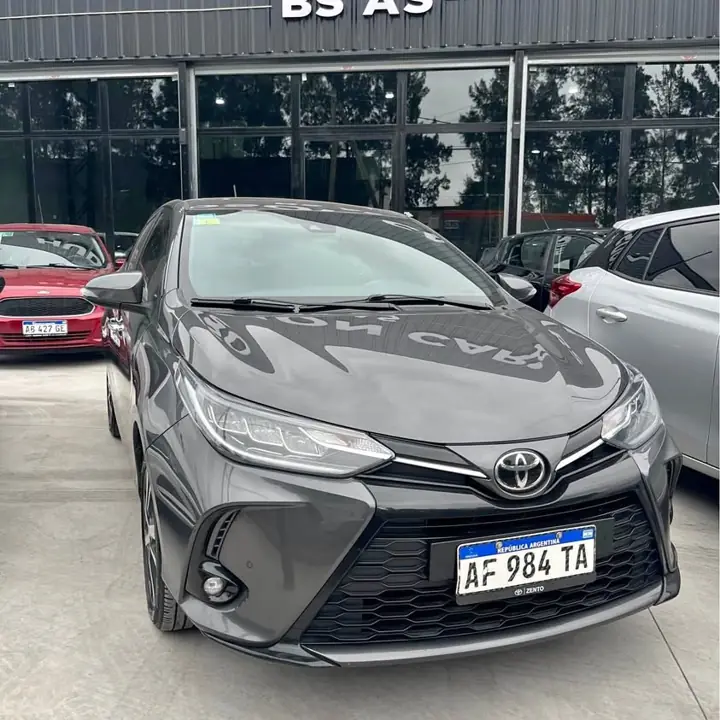 Yaris S