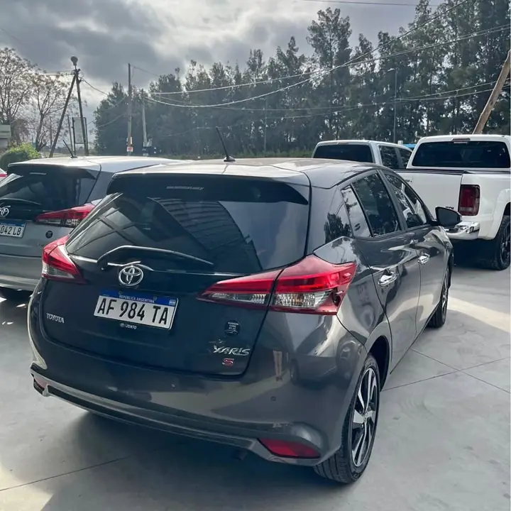 Yaris S