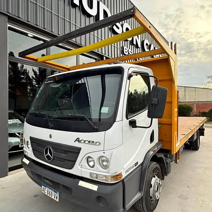Mercedes benz accelo