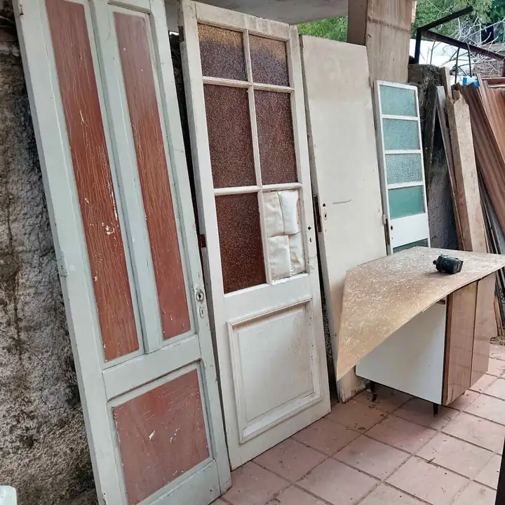 Lote de puerta antigua