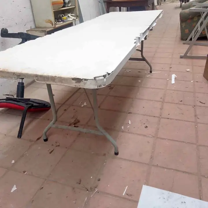 Mesa plegable de plástico