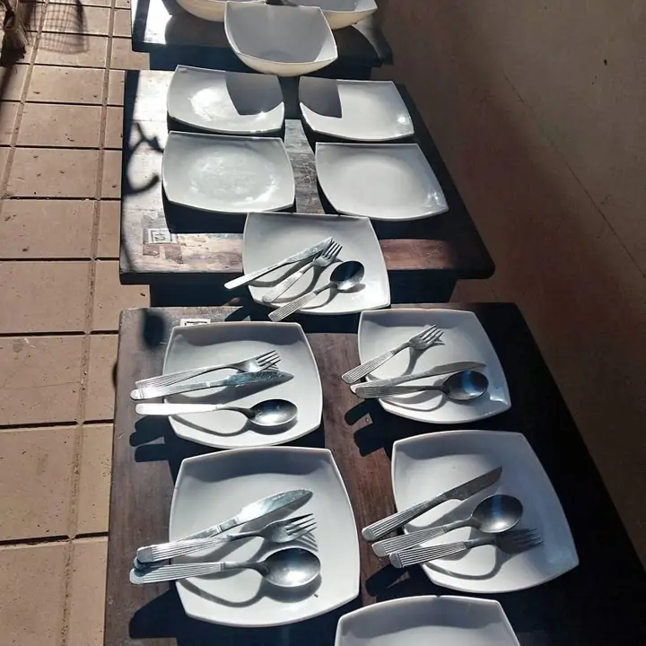 Lote de vajilla para 5 personas