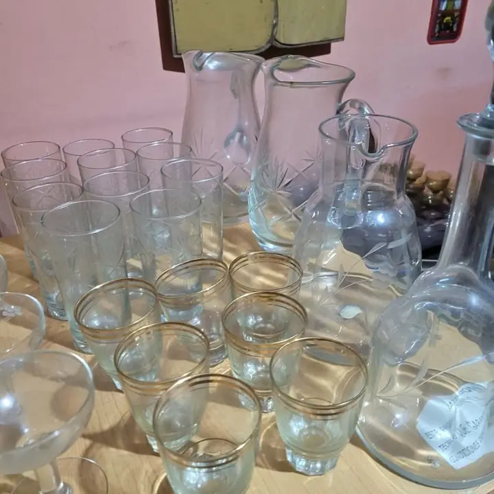 Lote copas y jarras de vidrio y cristal checo