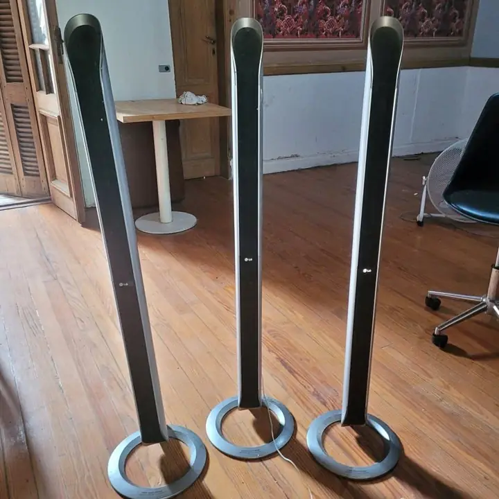 Parlantes torre lg