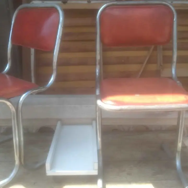 2 Sillas de hierro