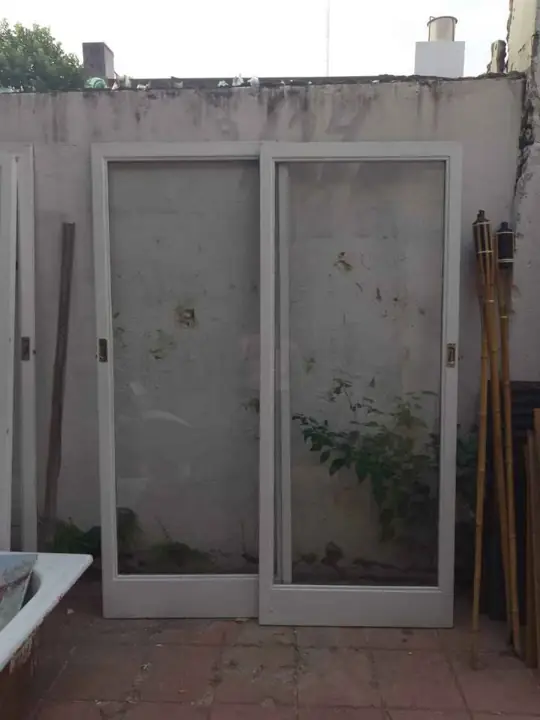 Puerta balcon corrediza de hierro 2mx83cm